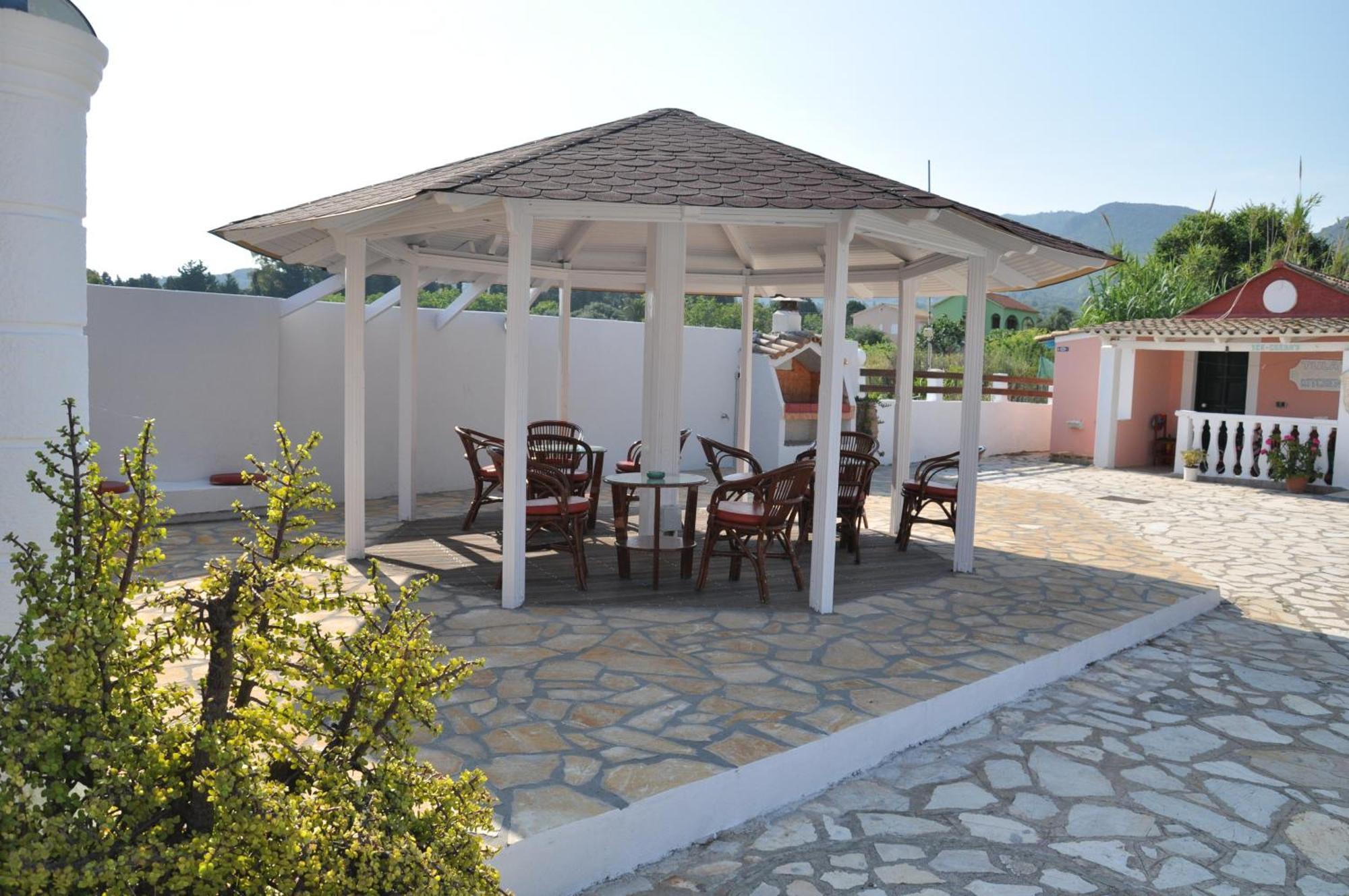 Aparthotel Tassos