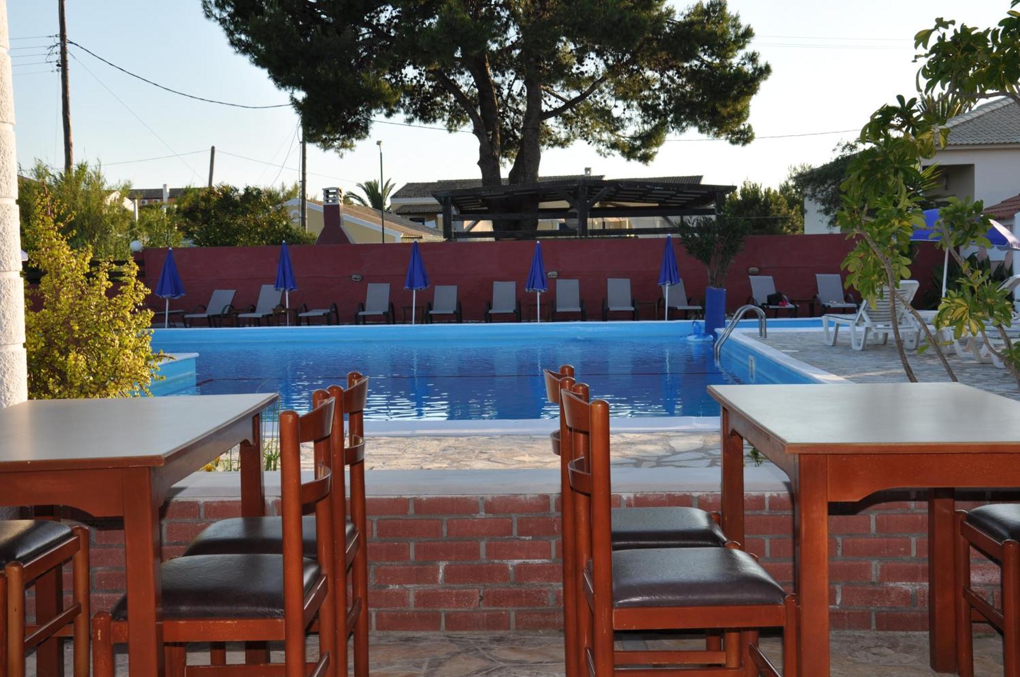 Aparthotel Tassos 2*