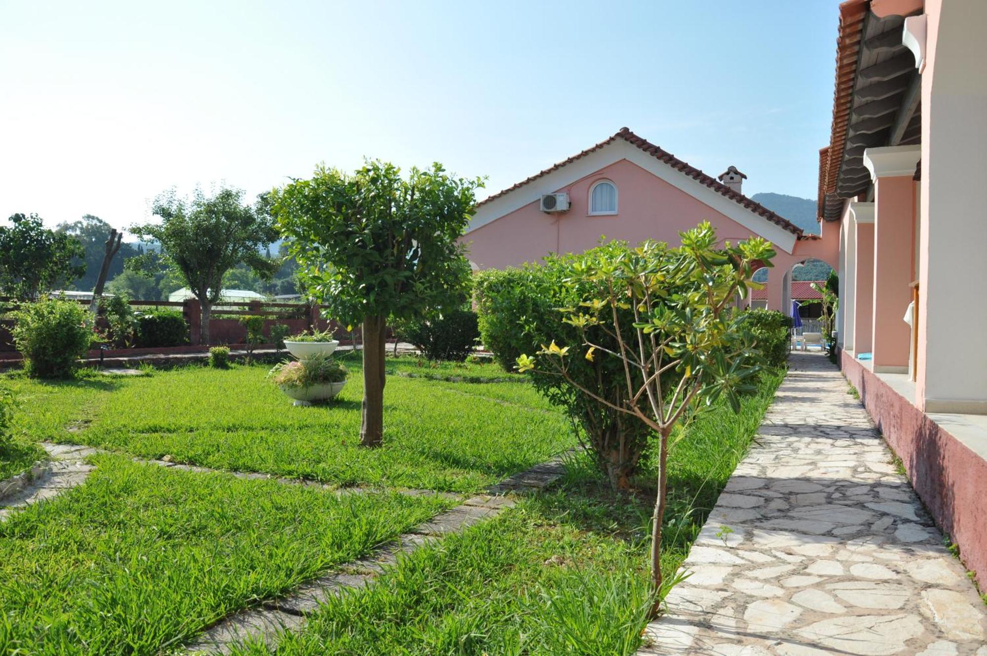 Aparthotel Tassos 2*